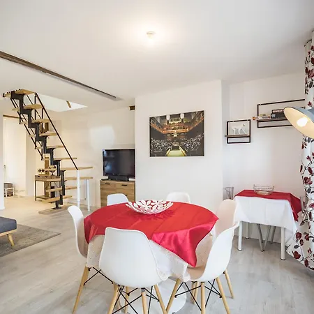 Le Duplex Saussier - Chambre 2 - Hypercentre Apartment *